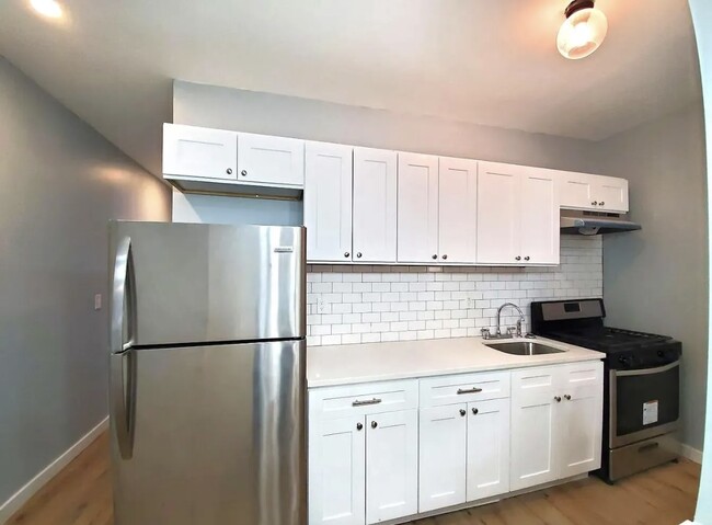 139 N 11st St 3R - 143 N 11th St Apartments Unit 3R