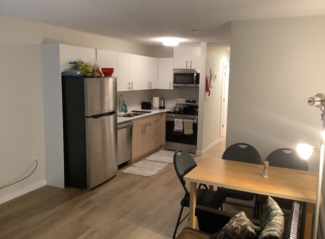 Building Photo - 1959 Purcell Way Unit 59