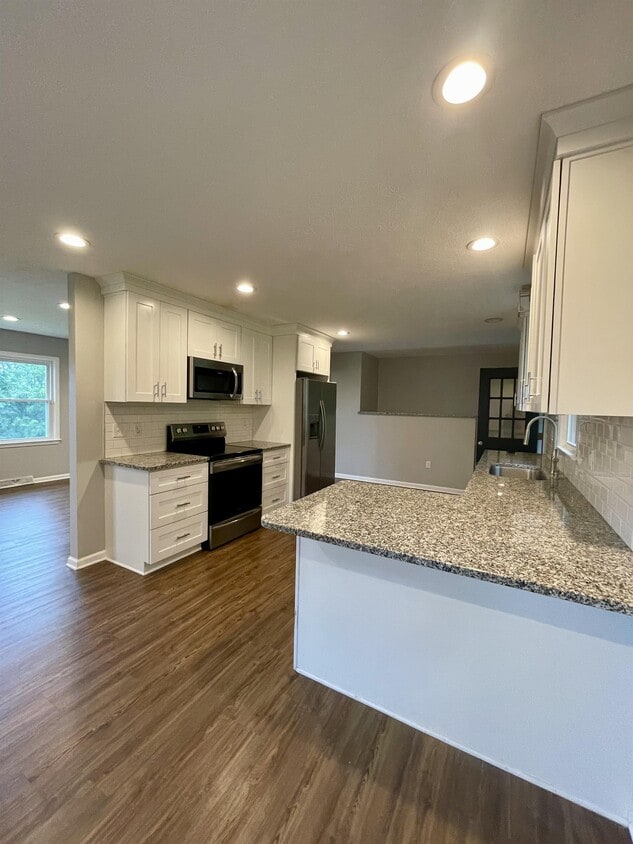 Photo - 111 Frederick Dr (Lynchburg, VA)