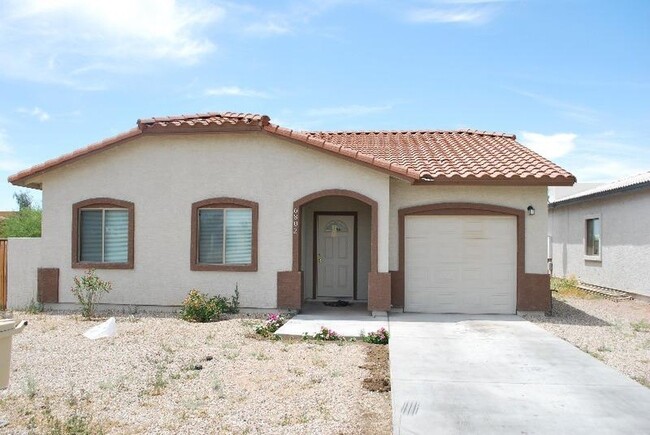 4 Bedroom 2 Bath Home Near Cardinals Stadium - 4 Bedroom 2 Bath Home Near Cardinals Stadium