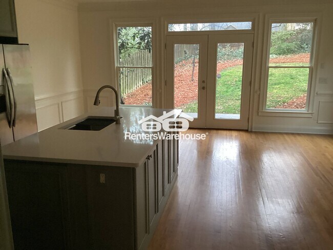 Photo - 1073 Davis Cir NW