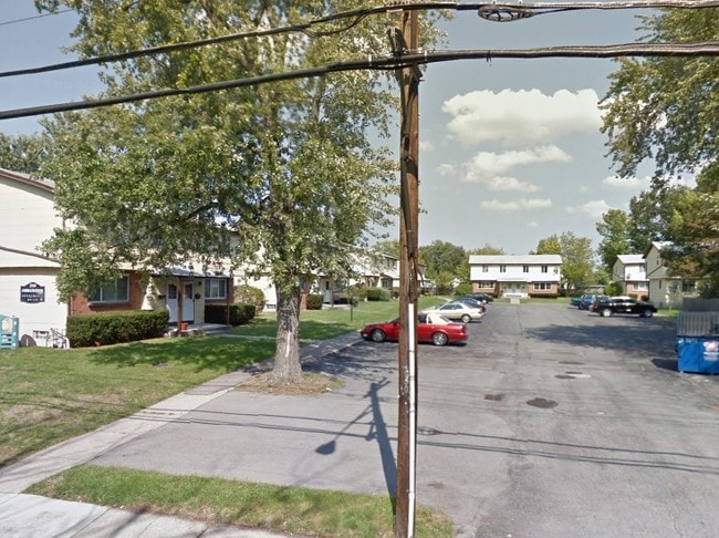 Complex - Huth Townhomes