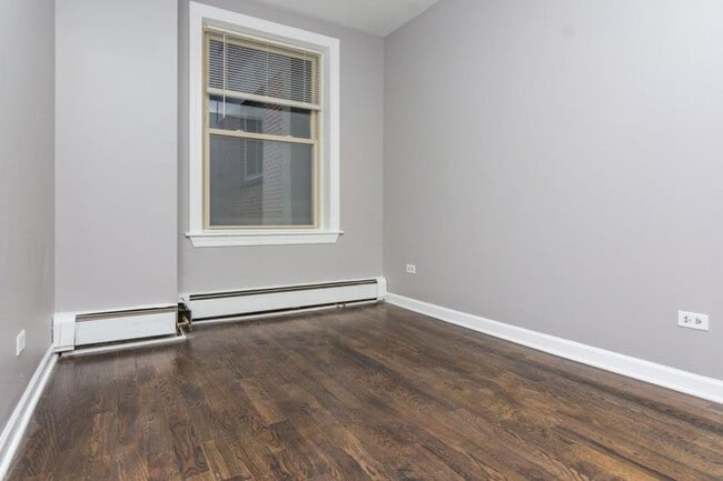 Photo - 2 bedroom in Chicago IL 60649 Unit 504