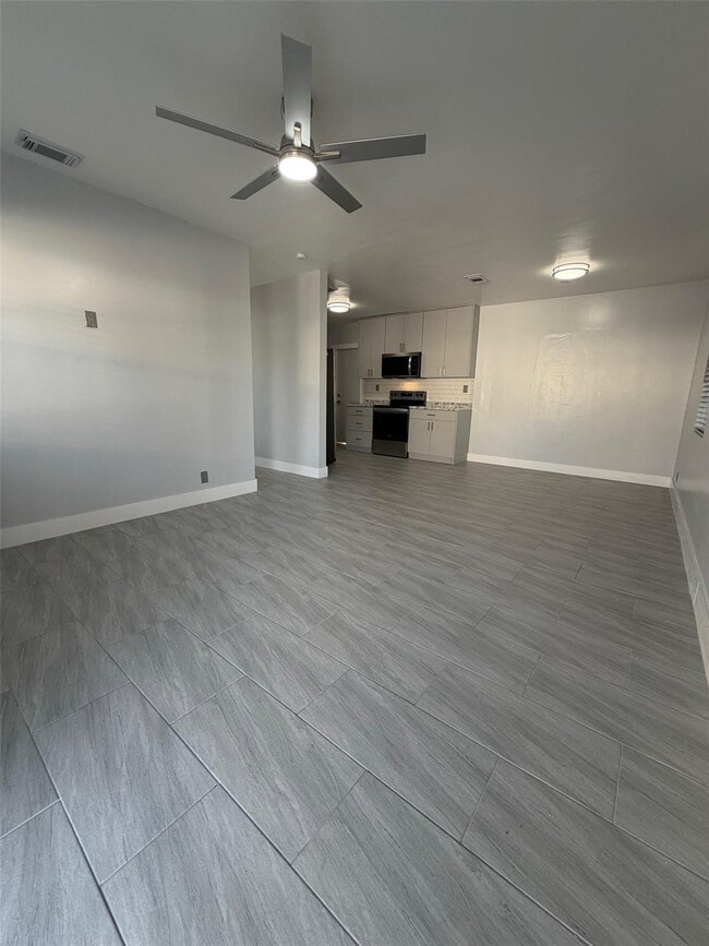 Photo - 1966 NE 177th St