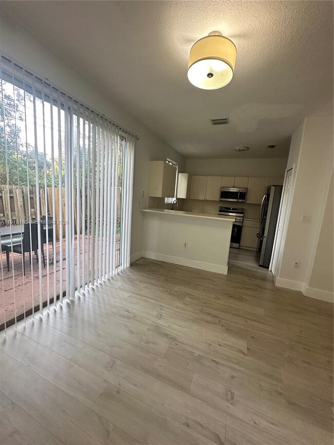 Photo - 1481 SE 24th Ct