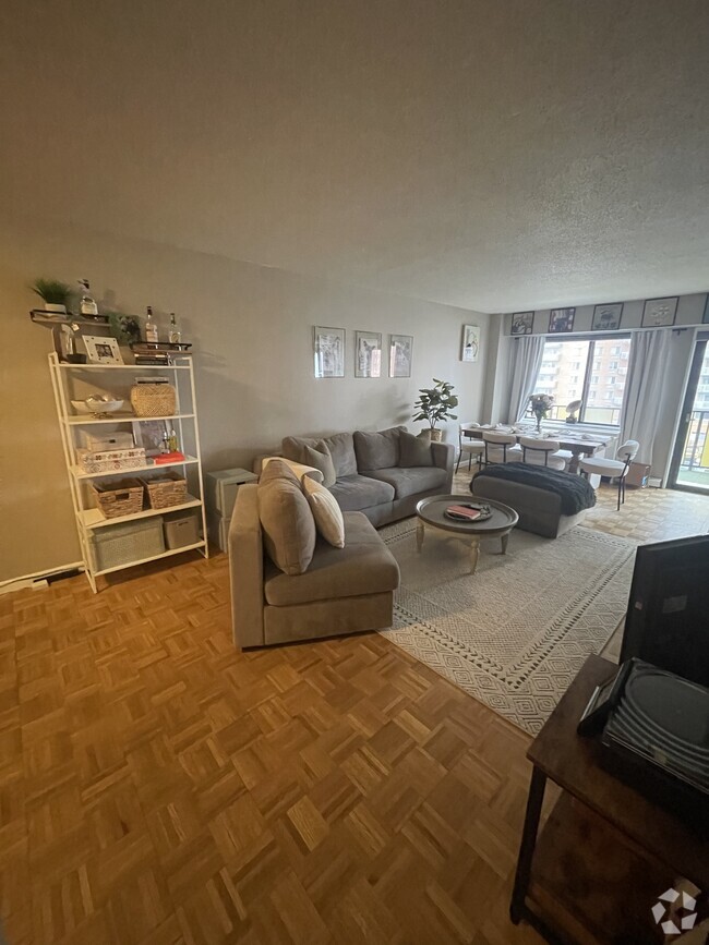 Building Photo - 150 Overlook Ave Unit 8J Rental