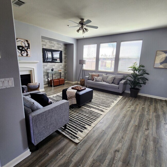 Photo - 4 bed 2.5 bath Single Family Home