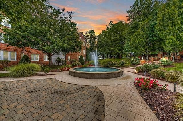 Photo - 7739 Kingsbury Blvd Unit 12