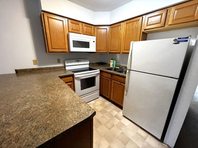 Photo - 2635 Westwinds Dr Unit 4