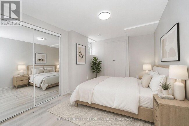 Photo - 74 Bremner St