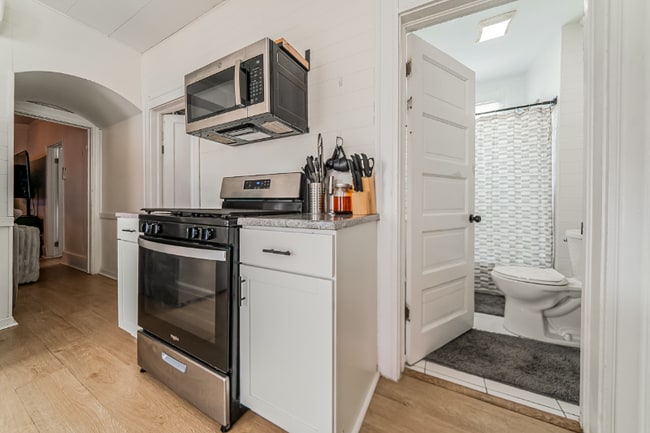 Photo - 2051 W 45th St Unit Down