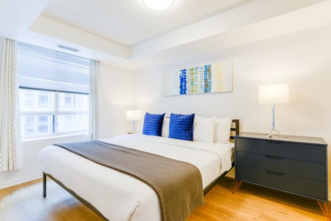 Photo - 250 University Ave Unit SI ID1034864P