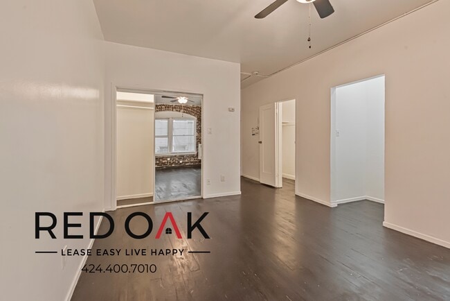 Building Photo - 854 S Oxford Ave Unit 110