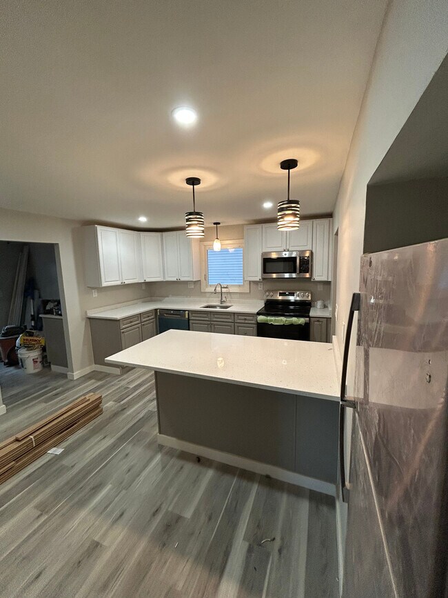 Photo - 13 Gladstone St Unit 2