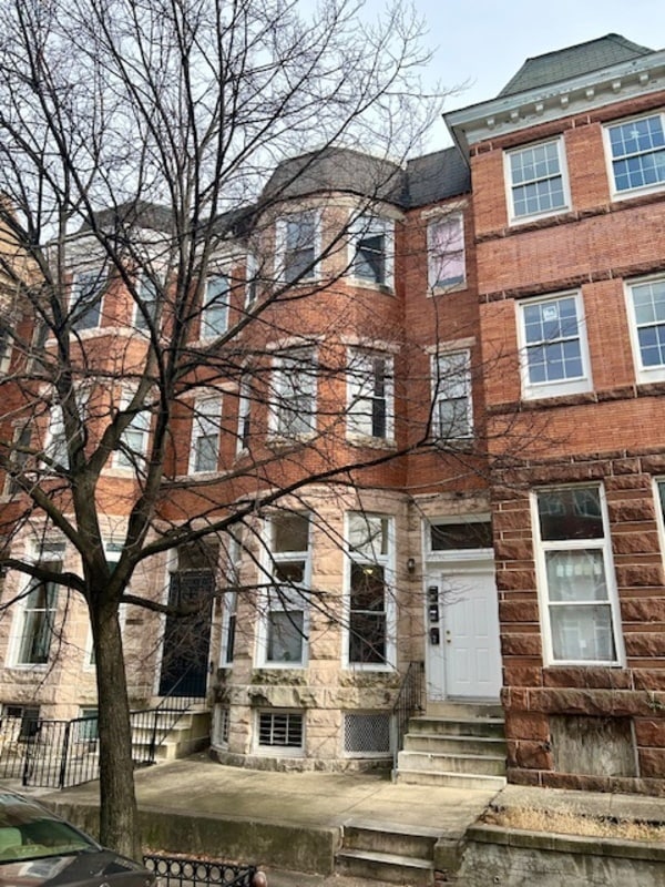 Building Photo - 2207 Callow Ave