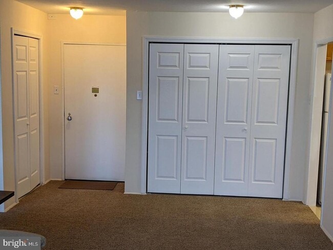 Building Photo - 4501 Arlington Blvd Unit 718