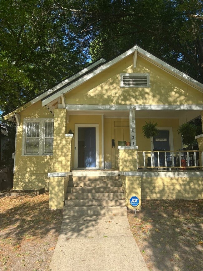 Building Photo - 1821 17th Ave