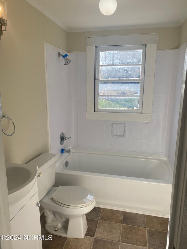 1213 Washington St Rental House Rental in Washington, NC