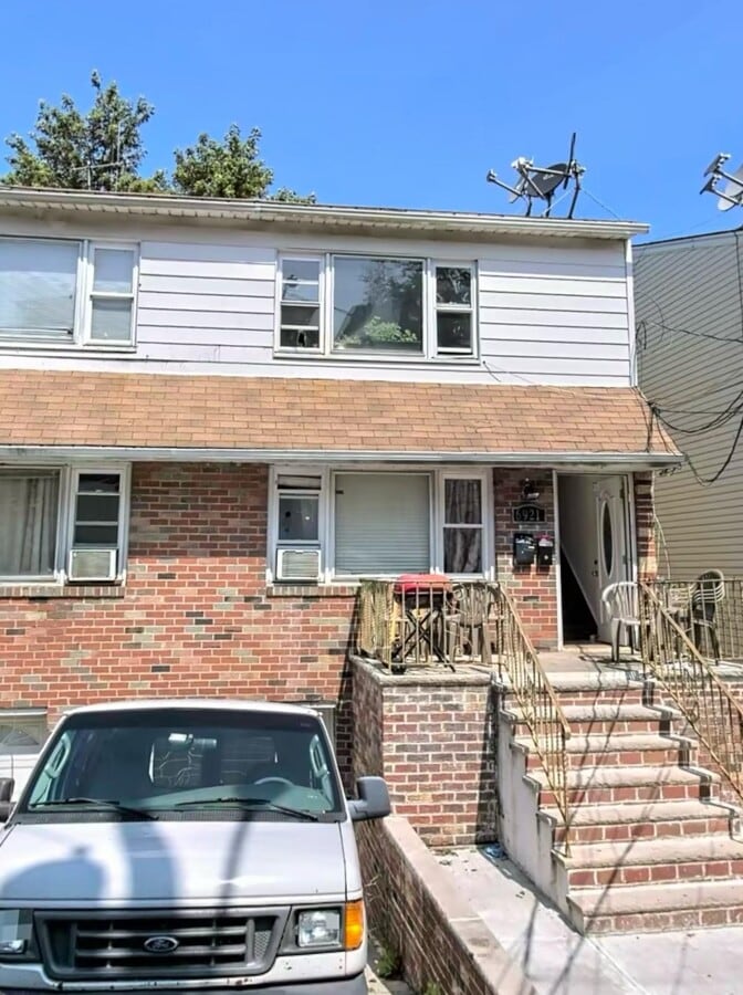 Photo - 6921 Liberty Ave Unidad 1 Rental