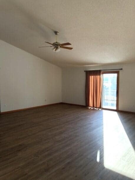 Photo - 364 Cottonwood Ln