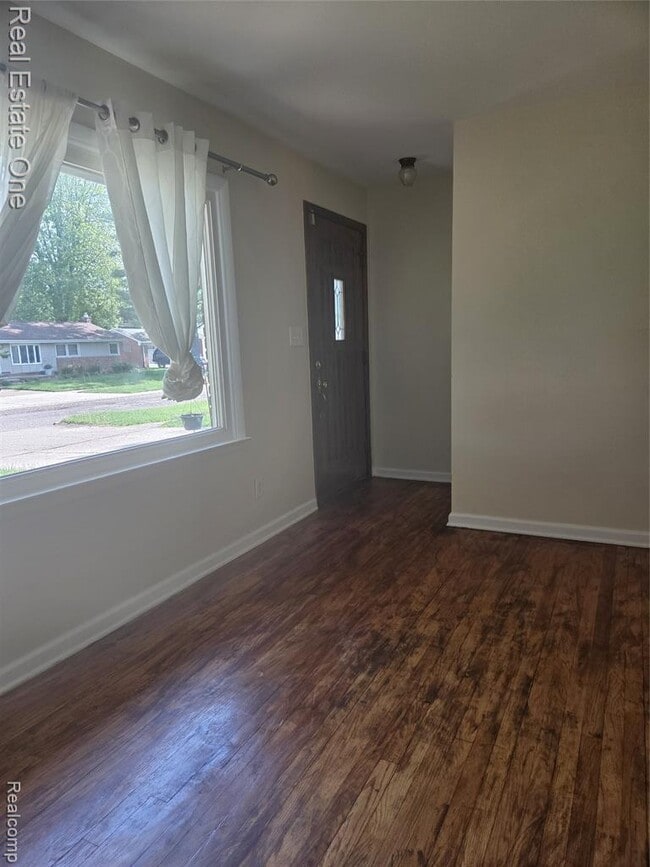 Photo - 23654 Whitley Dr