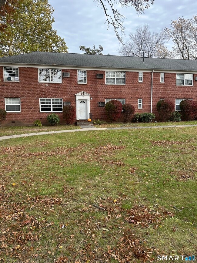 Building Photo - 114 Hillcrest Ave Unit 116C