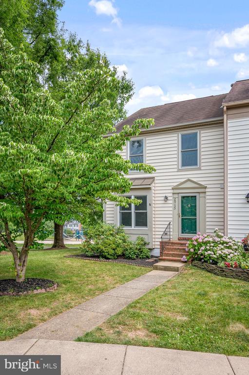 Photo - 20133 Crew Square