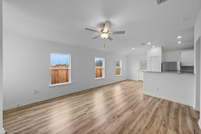 Photo - 18420 Stellers Sea St