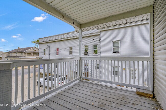 Photo - 108 E Market St