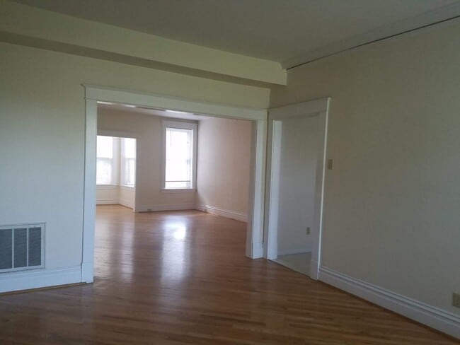 Photo - 324 Laurel St Unit 1N
