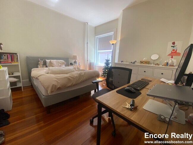 Photo - 1589 Beacon St Unidad 8