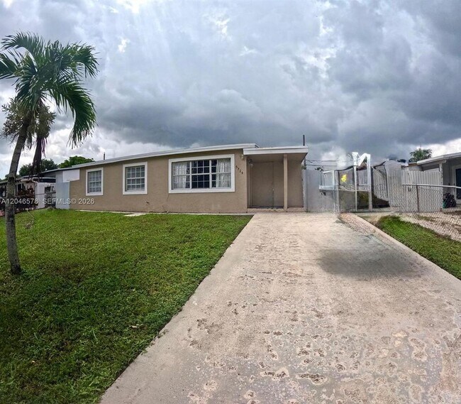 Photo - 5720 SW 38th Ct