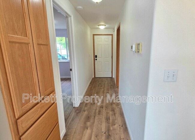 Photo - 2411 E 13th St