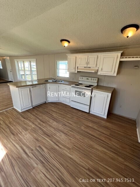 Photo - 799 Stillwater Ave