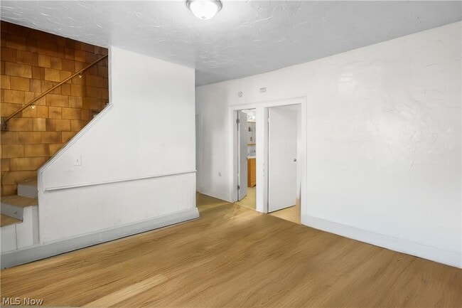 Photo - 511 Brown St