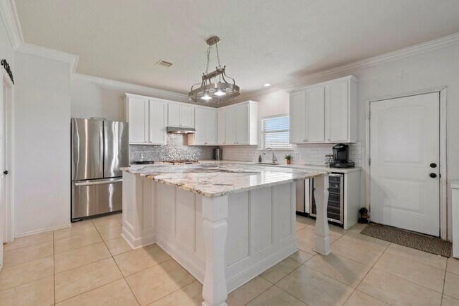 Photo - 6407 Hillock Ln