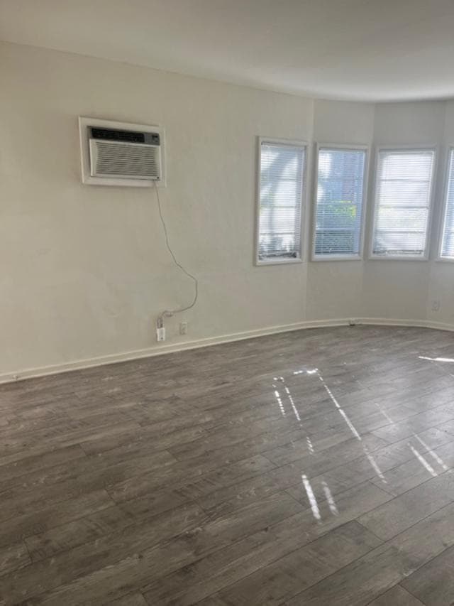 Photo - 10913 Moorpark St Unit 1 - Front