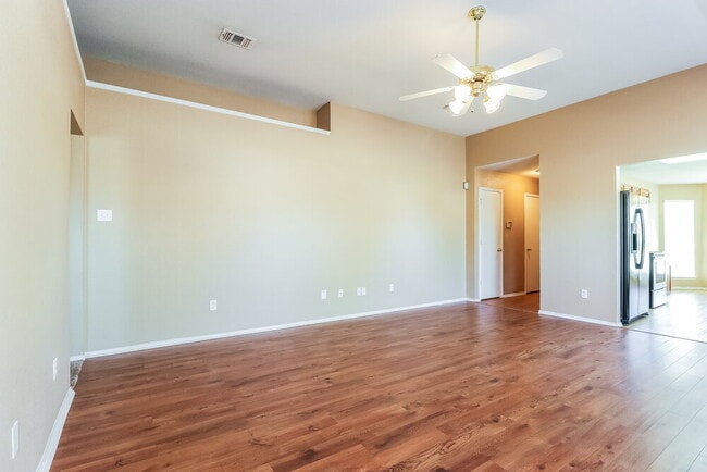 Photo - 1101 Darren Dr