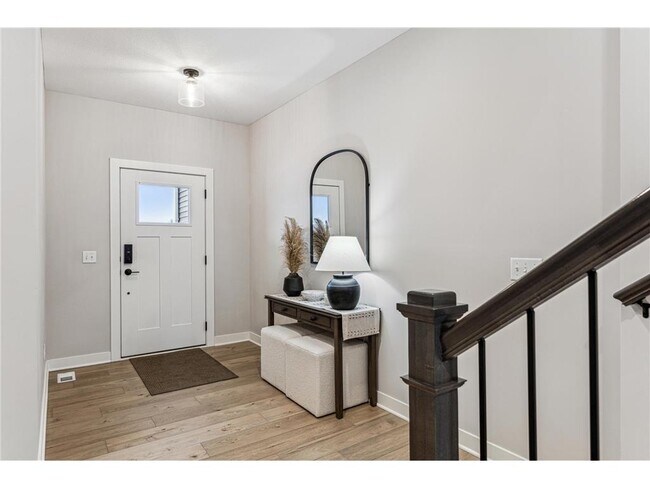 Photo - 7872 Jade Ln