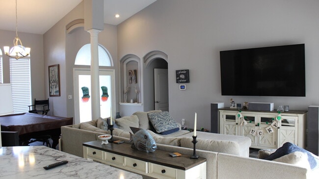 Photo - 132 Cambridge Ct