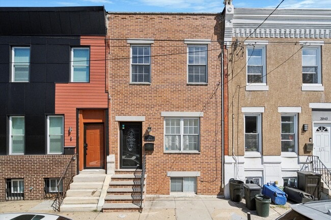 Photo - 2045 Morris St