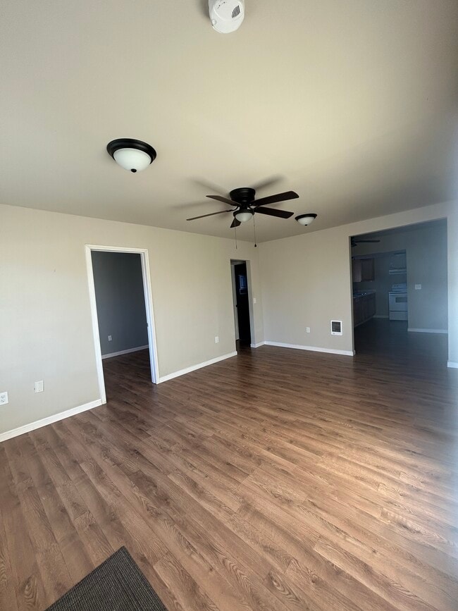 Photo - 16102 Road 10.7 NW