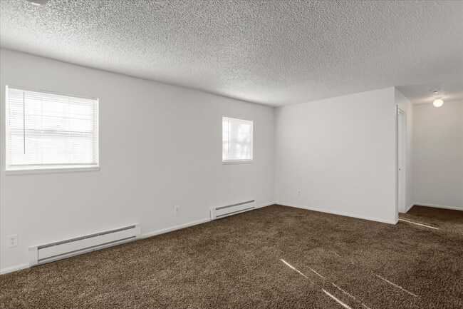 Photo - Aurora Single Family Home - 4 Bedroom (16AR)