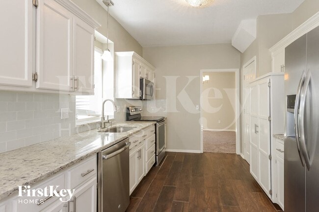 Photo - 6914 NW Pleasant View Ct