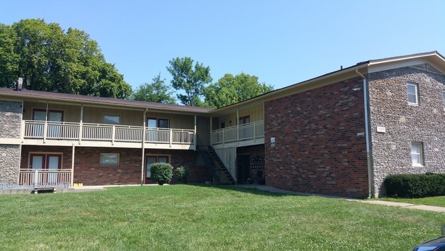 Building Photo - Creek Stone Village
