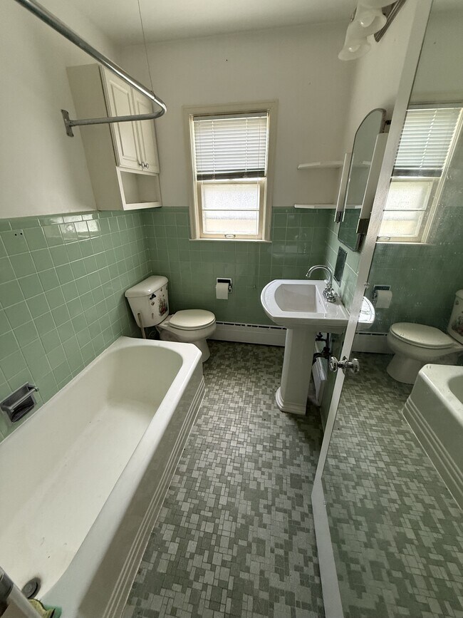 Photo - 604 W 9th St Unit 604