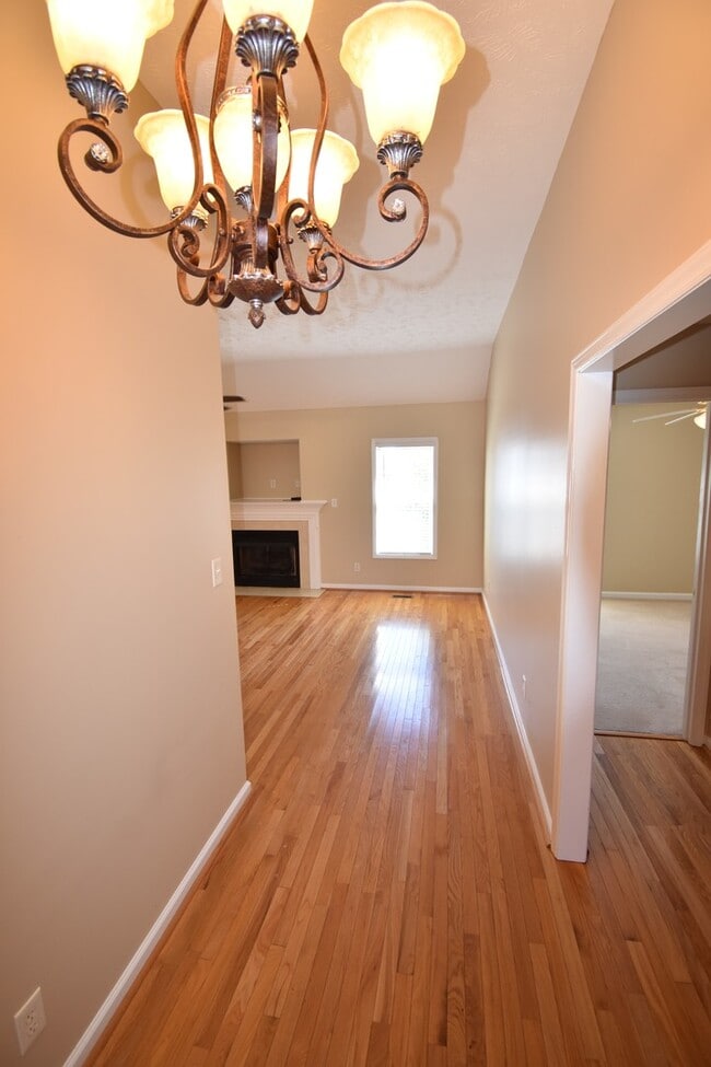 Photo - 5607 Walking Trail Way