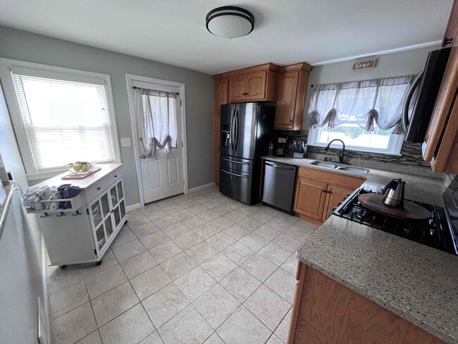 Photo - 507 W Oak St