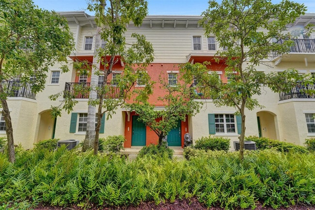 Building Photo - 617 SW 2nd Dr