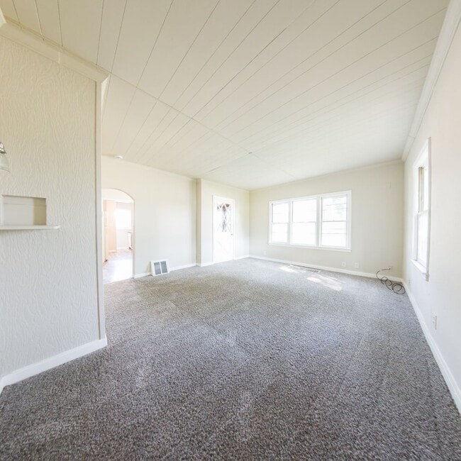 Photo - Cozy 2 Bedroom 1 Bath
